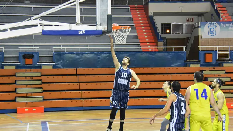 Isaac Ogazón deja una bandeja para el Ciudad de Huelva.