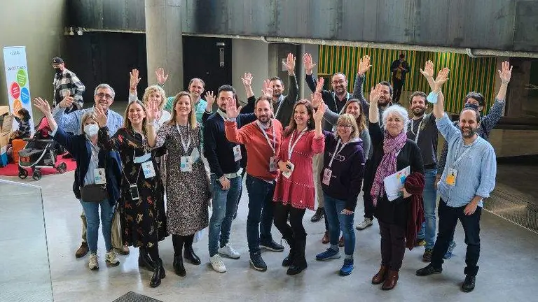 F8C9B434-0169-44CC-9E95-7B3B1B7AA780