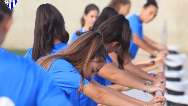 El Sporting de Huelva entrenando.