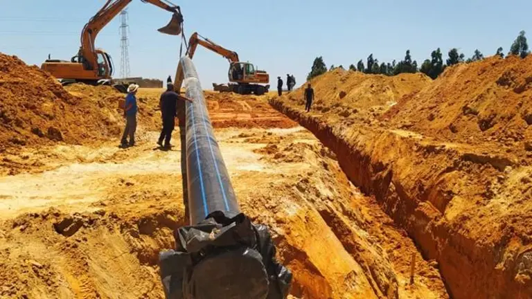 Obras de canalizaci&oacute;n de la CR Palos.