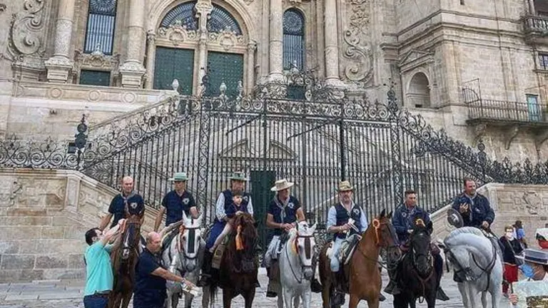Primera expedición a caballo El Rocío-Santiago.