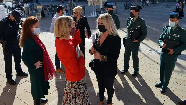 Parralo junto a la alcaldesa de San Juan en un acto de VIOGEN.