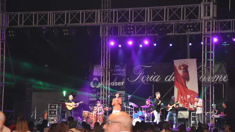 Primera actuación en la Feria del Carmen de Punta, anoche.