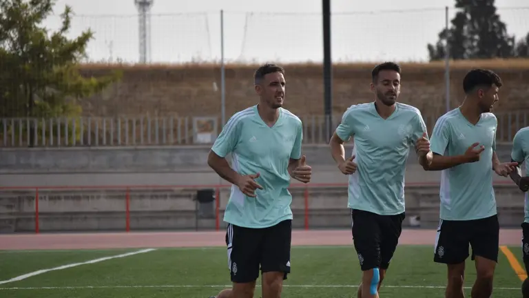 Pablo Caballero en su primer entreno con el Recre.