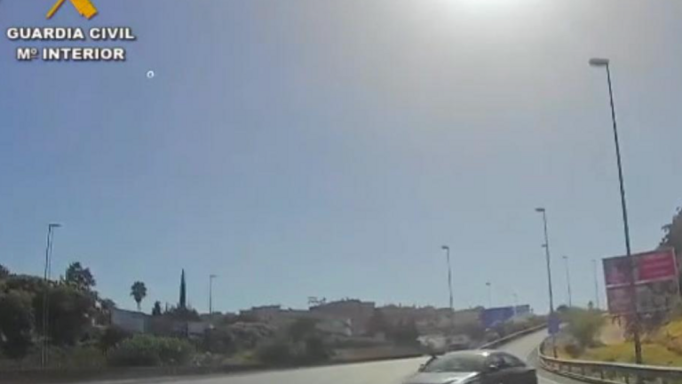 Maniobra del conductor que alertó a la Guardia Civil