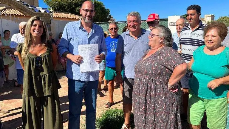 DCD3C3B6-20C7-4603-A5F5-D5A34FC6BB6F