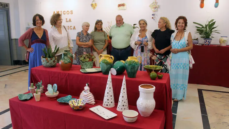 Miembros de la Asociaci&oacute;n amigos de la Cer&aacute;mica