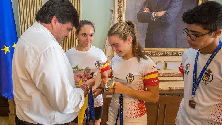 0285BCC0-4F1C-4E7C-9A3D-648C220FCA2F