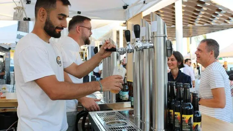 81C6FD25-8ACC-45AF-A2D4-C3919BB83271