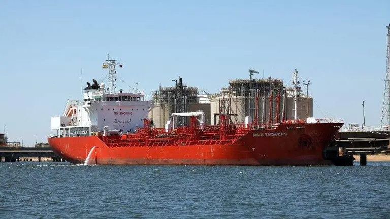 F4351253-606B-4491-A276-B2DBE260C991