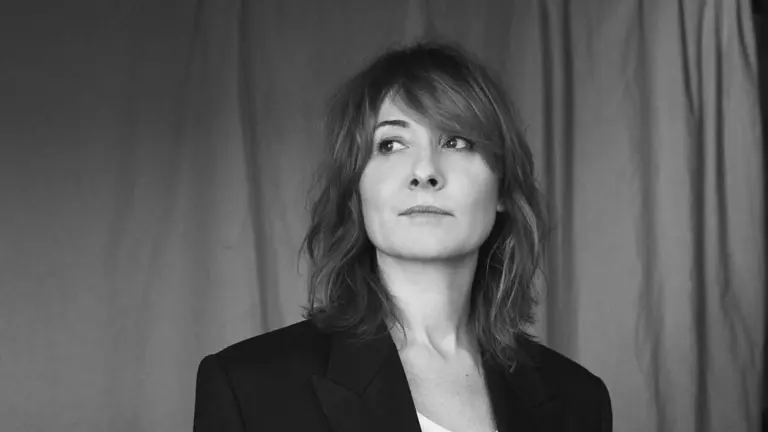 Nathalie Poza en una foto de estudio