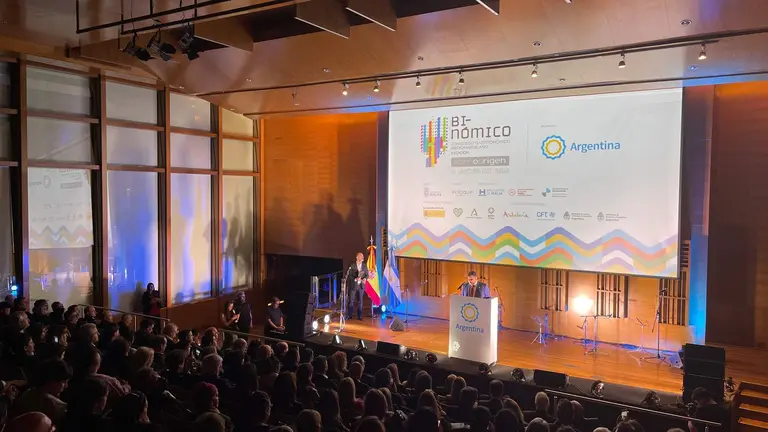 Presentaci&oacute;n de Bin&oacute;mico en el Centro Cultural de las Ciencias de Buenos Aires, Argentina