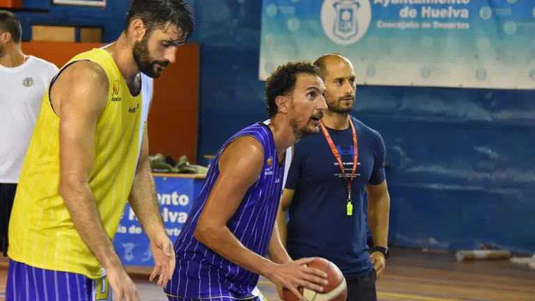 El Ciudad de Huelva entrena en el Andrés Estrada.