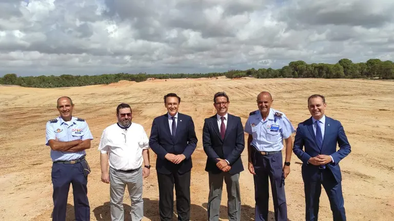 Visita a los terrenos del Instituto Nacional de T&eacute;cnica Aeroespacial (INTA) en los que se pondr&aacute; en marcha el proyecto CEUS