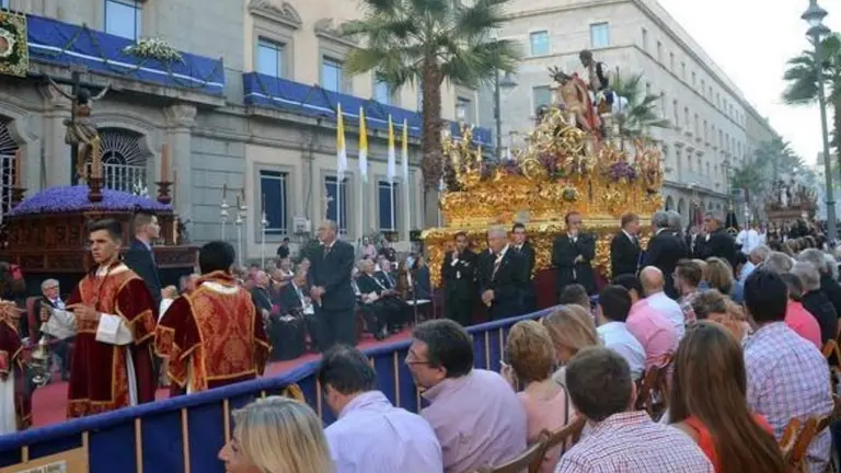 8E46C036-56FA-459B-9000-A18B74527F22