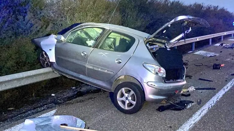 F285E9B9-C838-42CA-93CD-3543A7430968