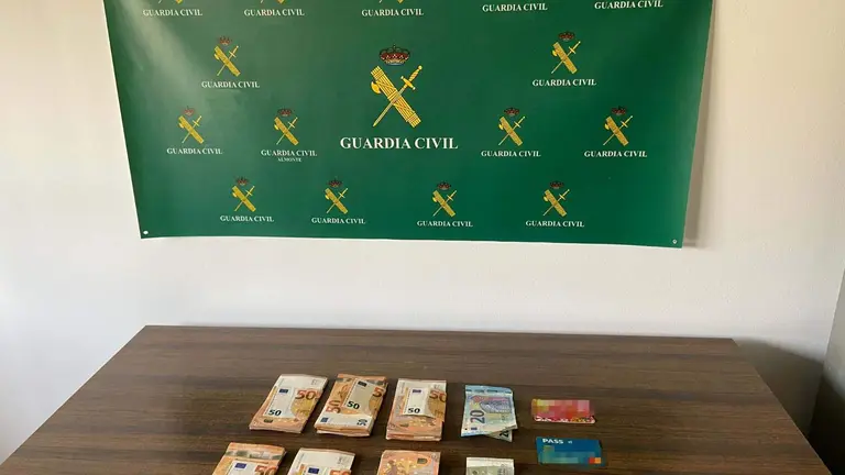 6E7B3E59-8067-4539-BFD2-6705D5258F7C