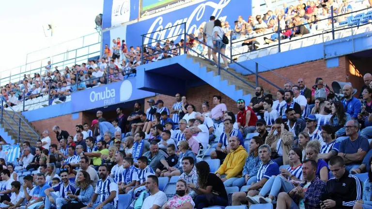 La afición recreativista en el Nuevo Colombino.