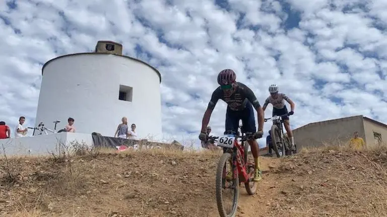 Javier Macias en acción.