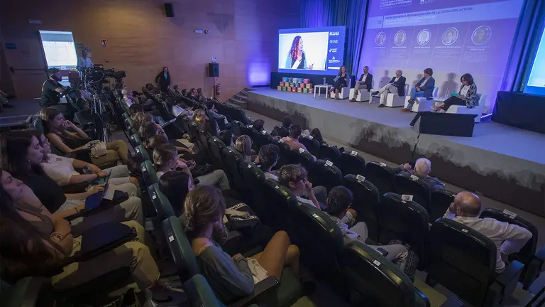 Seminario celebrado en la UHU.