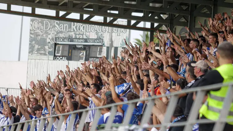 La afición albiazul es impresionante.