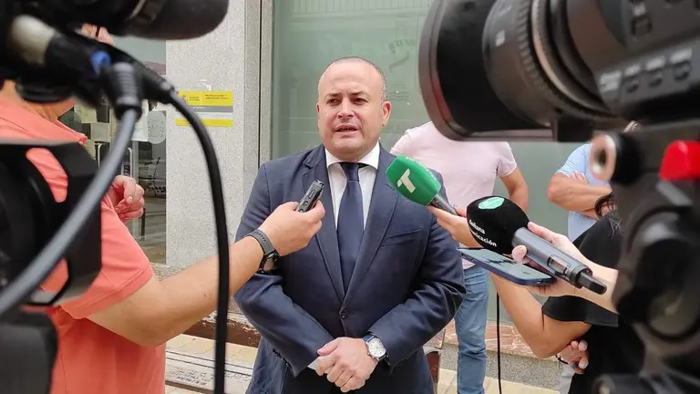 Julio D&iacute;az, Plataforma del Condado.