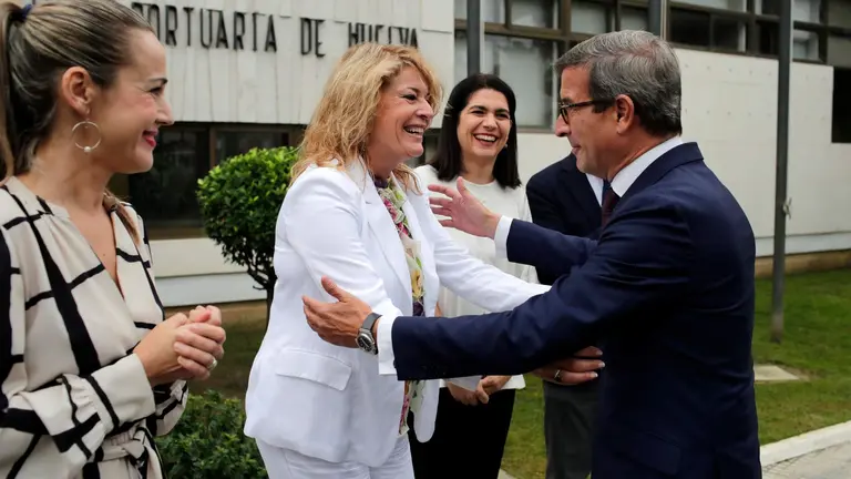 Visita consejero Politica Industrial al Puerto de Huelva, donde fue recibido por Pilar Miranda.