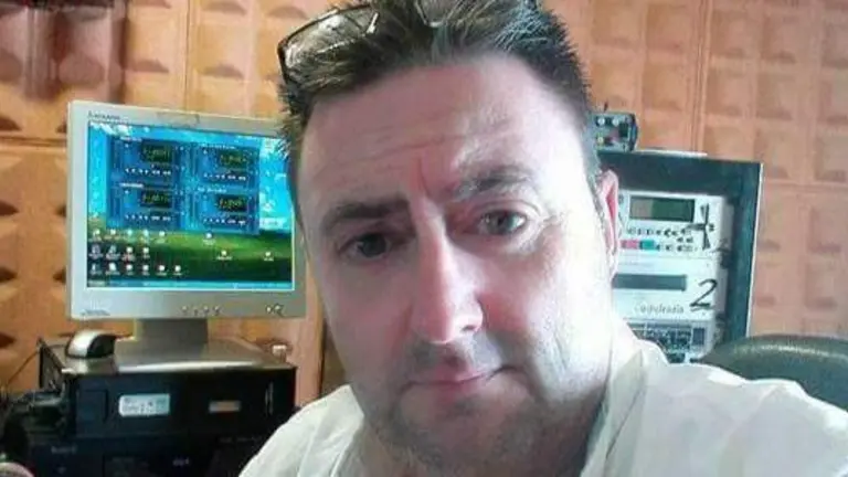 Manolo Pala en el estudio de grabación