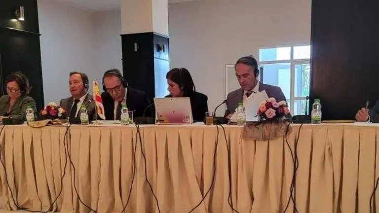 Reuni&oacute;n en T&aacute;nger para abordar las necesidades de la campa&ntilde;a.