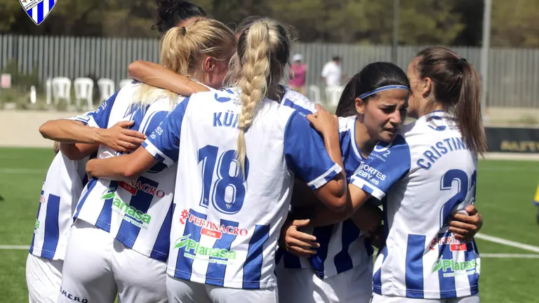 Bárbara López, emocionada tras su histórico gol.