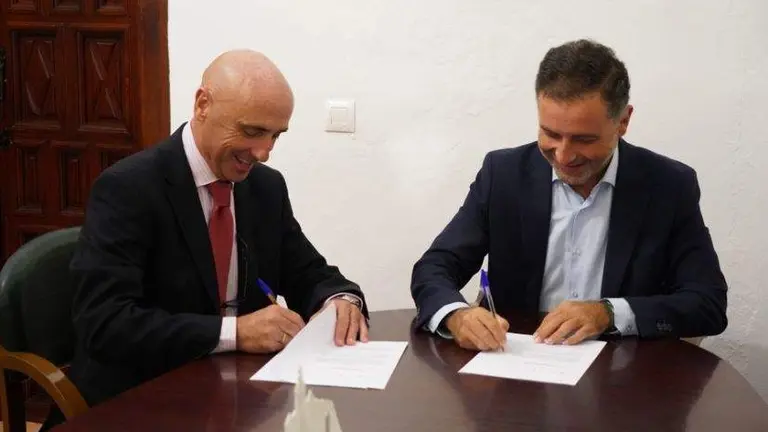 6CCC2914-D868-49FA-8528-33811505D6B1