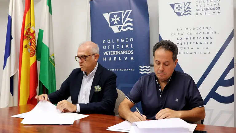 Firma del Colegio de Veterinarios y Bareca, organizadora de la Feria de la Tapa de Huelva