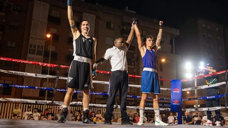 Uno e los combates e la velaa.