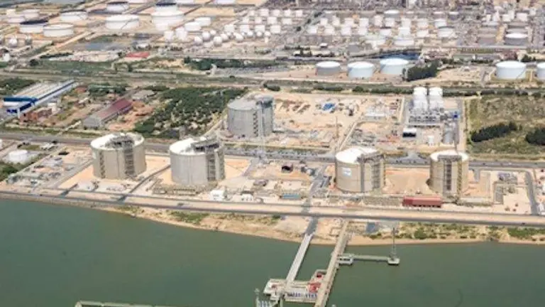 Enagas, en primer plano.