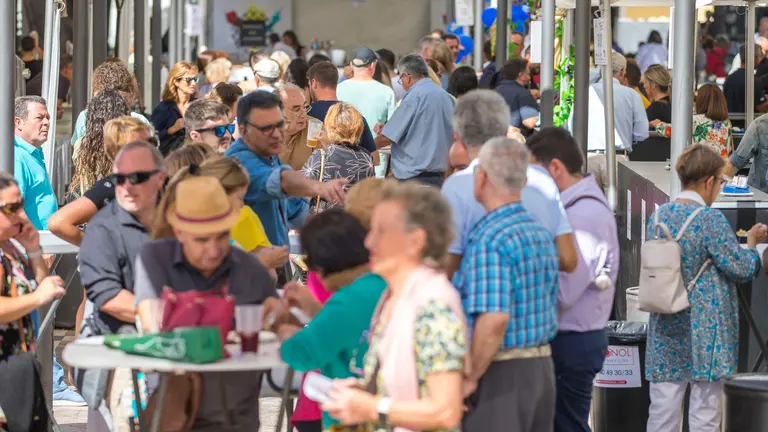 Inauguraci&oacute;n Feria de la Tapa en la plaza de las Monjas.