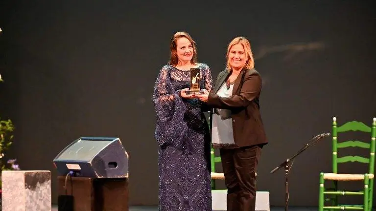 6A265453-6B4D-4126-83FA-873128F6BA36