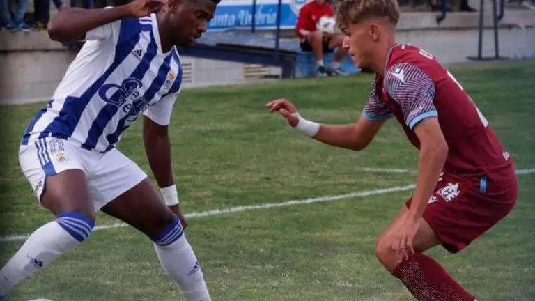 El Recre en acción contra el filial amarillo.