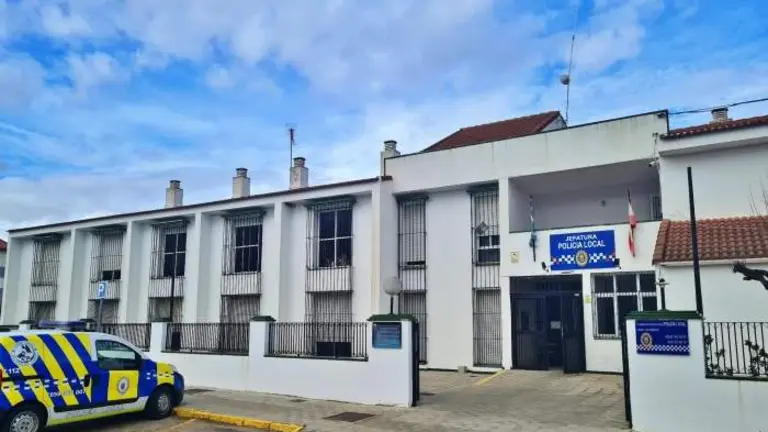 CB95D776-5C57-4B99-A13A-E7ED6D609D67