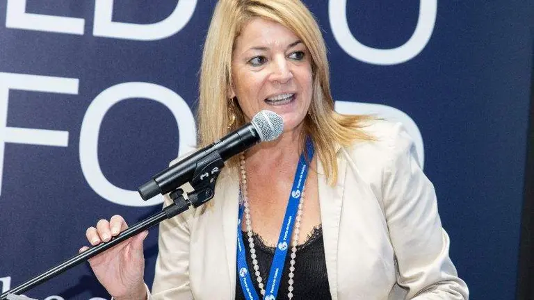 FF057D5F-4C12-4237-AC39-5479F9FCD6BD