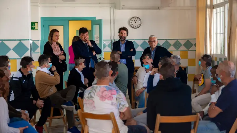 El alcalde visita las instalaciones de Proyecto Hombre en Huelva