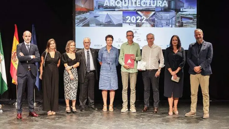 0F1B6979-72CD-4CEF-B3D1-32B5CFB975F7