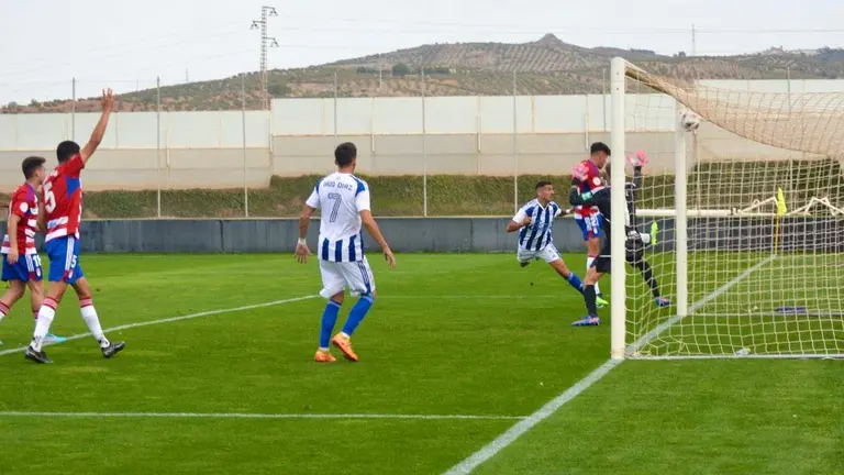 El gol de Dopi que ha dado el triunfo al Recreativo.