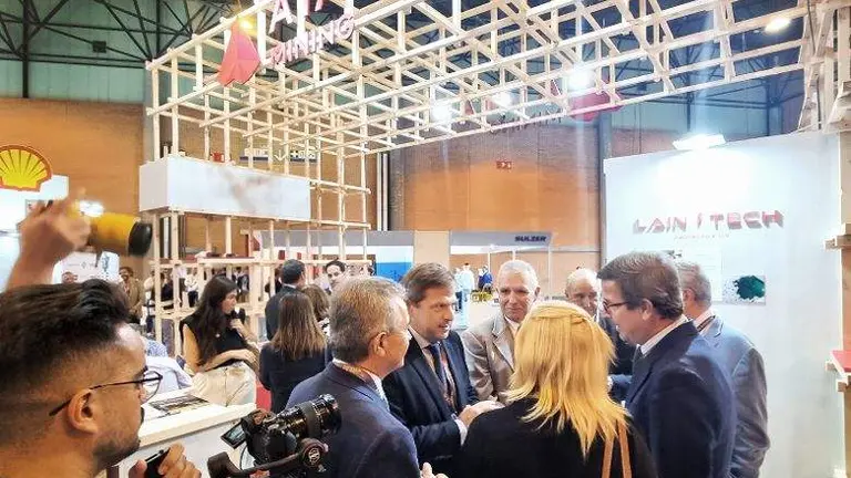 BB90B773-5601-4D14-8ACD-BAE3A8EDD04B