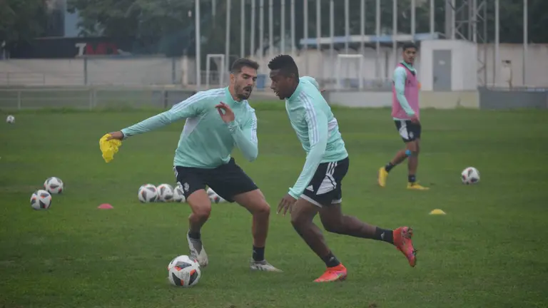 Josiel entrenano hoy con el Recreativo.