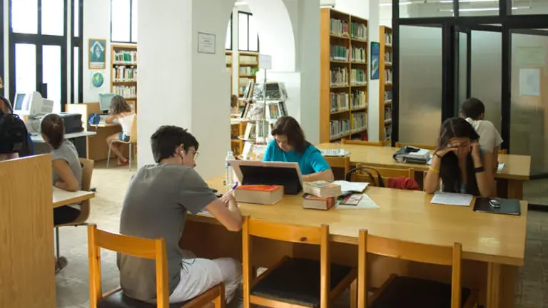 C7C1F3E0-8998-4576-BA7A-59AA243B792F