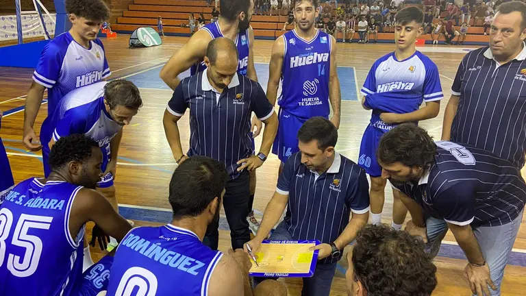 Un tiempo muerto del Ciudad de Huelva.