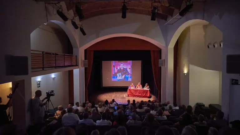 Teatro en el que se presentó la obra literaria