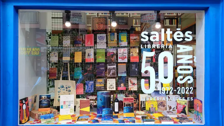 El Bono da para la compra de libros, entre otros