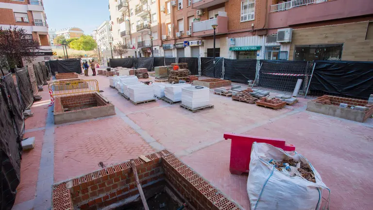 Peatonalizaci&oacute;n Villamundaka en Huerto Paco