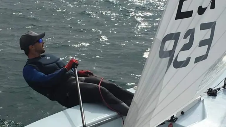 Guillermo Flores en plena navegación.